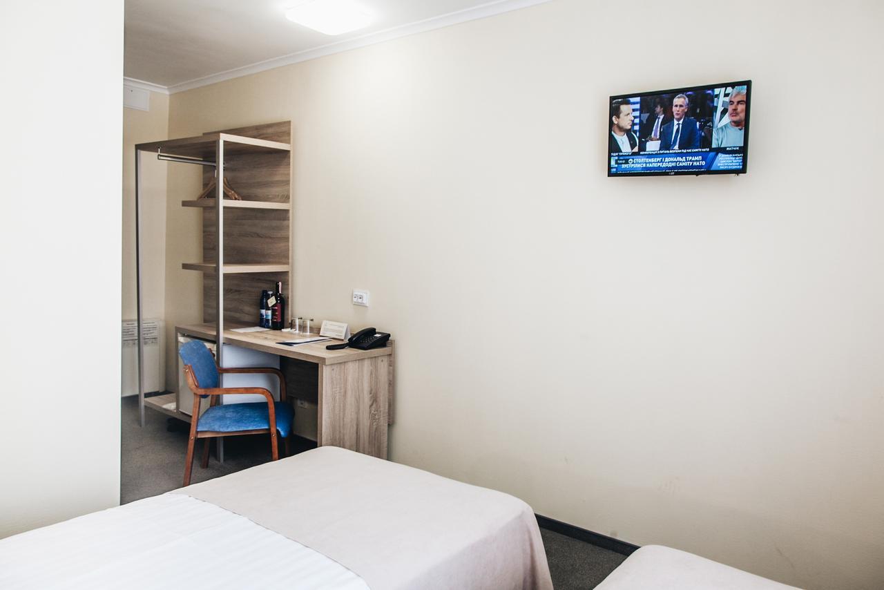 Nikotel Hotel Mykolaïv Extérieur photo